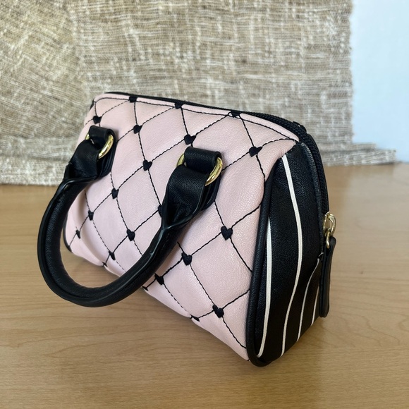 Y2K Luv Betsey by Betsey Johnson mini - Picture 3 of 6